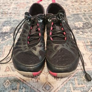 Merrell Black and Pink Athletic Shoes
